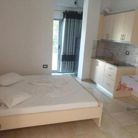 Alinani Apartments Ksamil Esterno foto