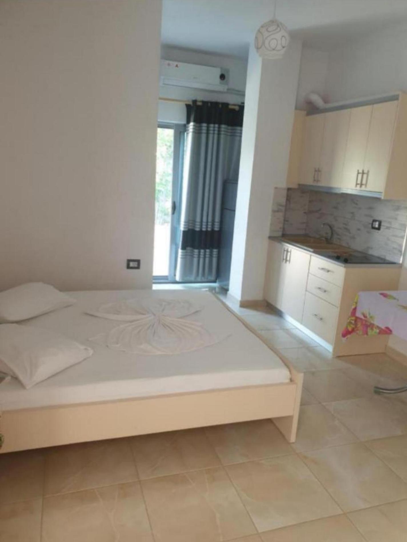Alinani Apartments Ksamil Esterno foto